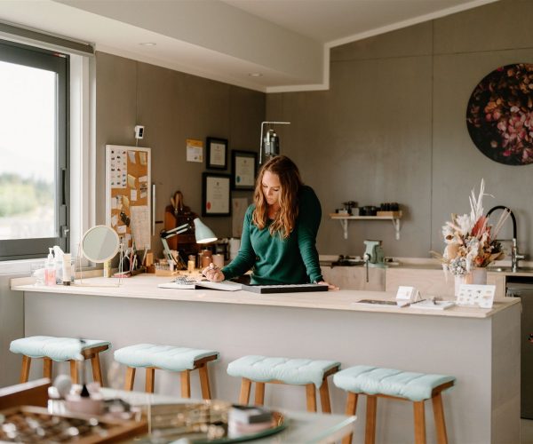 Amy Bixby jewellery maker wanaka